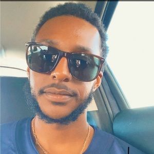 Meet your Posher, Aaron